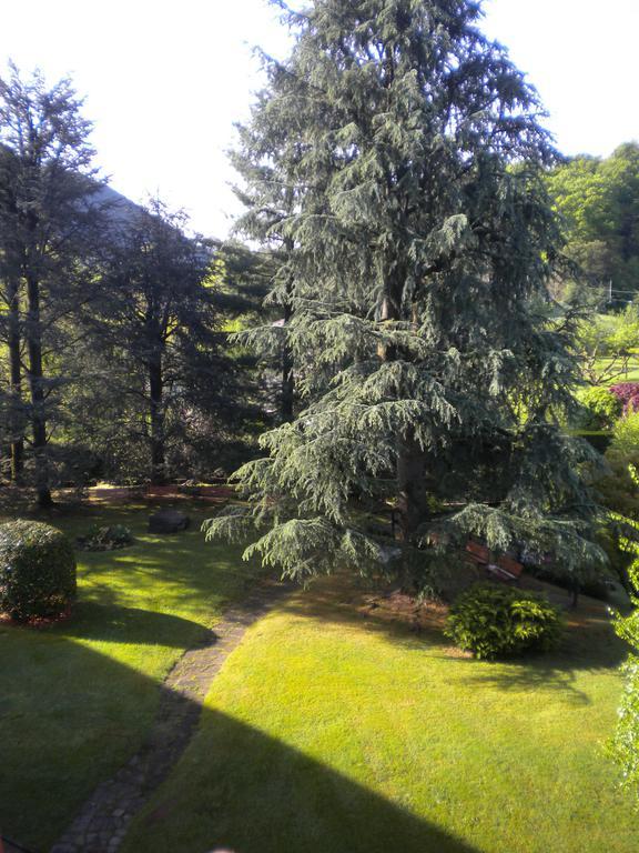 Centro Di Spiritualita Maria Candida Armeno Exteriör bild