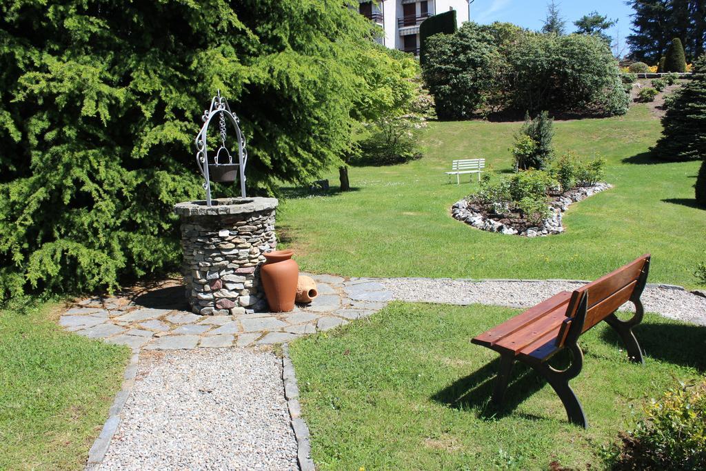 Centro Di Spiritualita Maria Candida Armeno Exteriör bild