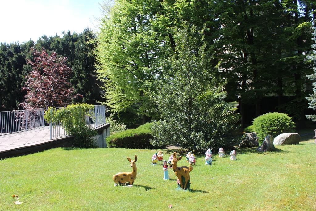 Centro Di Spiritualita Maria Candida Armeno Exteriör bild