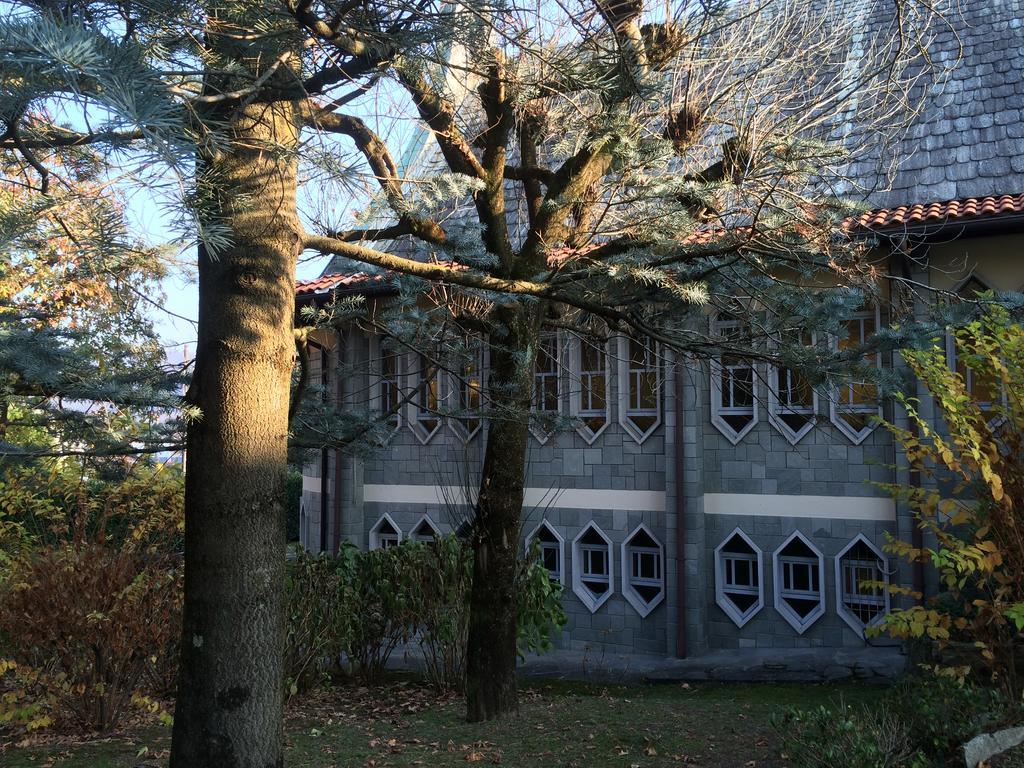 Centro Di Spiritualita Maria Candida Armeno Exteriör bild