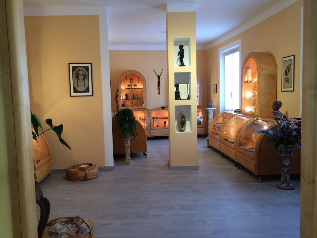 Centro Di Spiritualita Maria Candida Armeno Exteriör bild