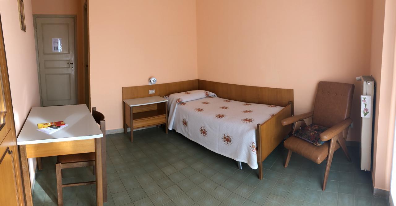 Centro Di Spiritualita Maria Candida Armeno Exteriör bild